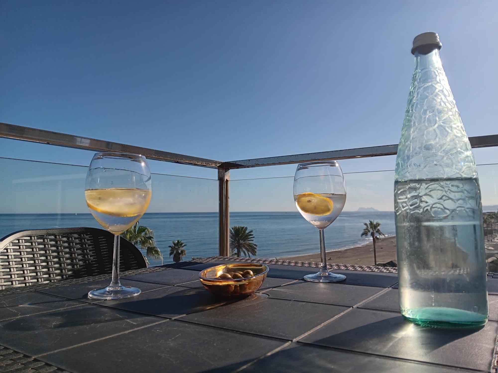 Alojamiento Iberia Playa Estepona Exterior foto